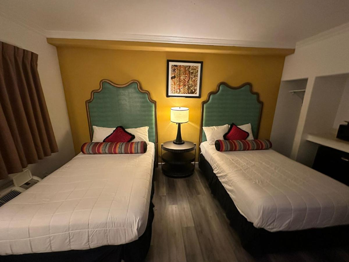 Knights Inn Bakersfield — photo 18