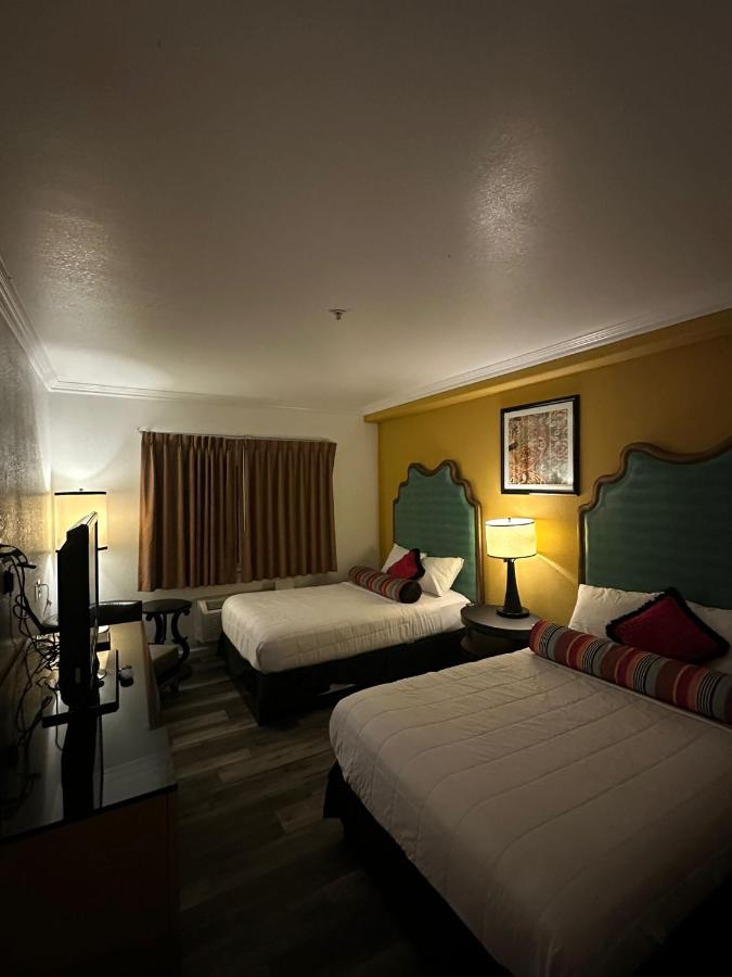 Knights Inn Bakersfield — photo 2