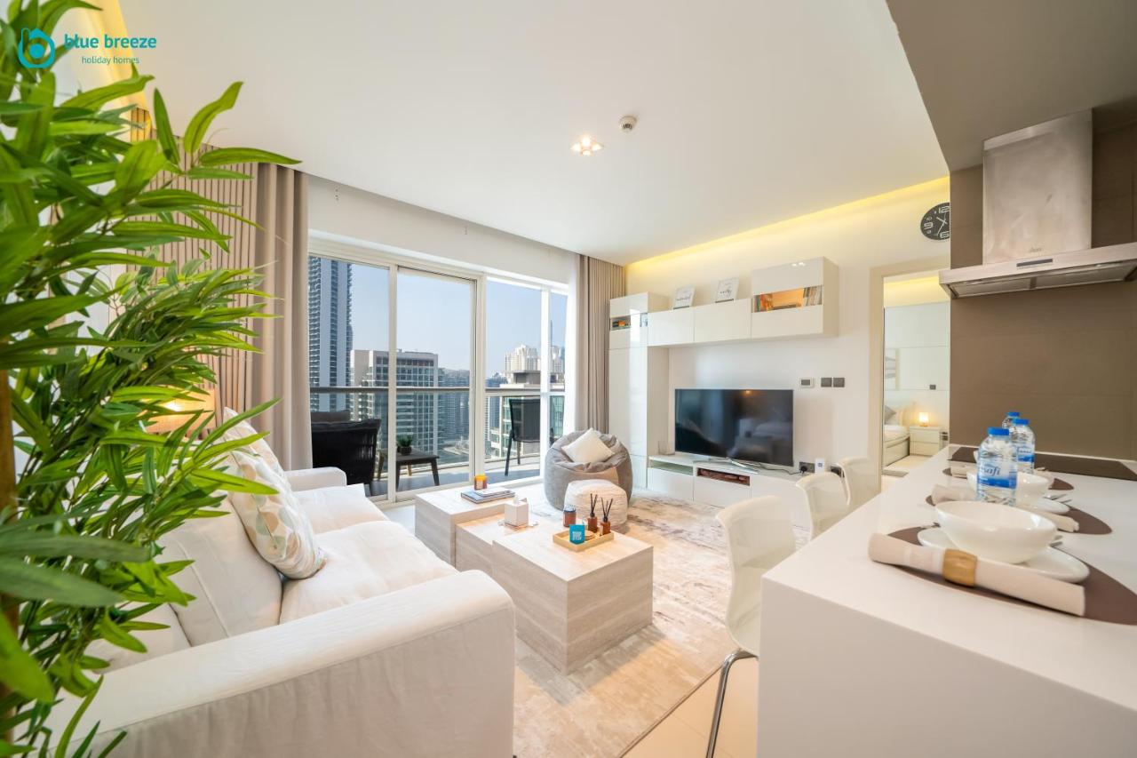 Blue Breeze - Modern Apt with Partial Marina Views & Balcony