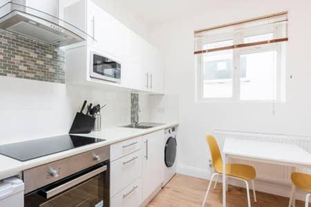 Modern Studio Flat- Camden Town King's Cross Zone 1 - 4
