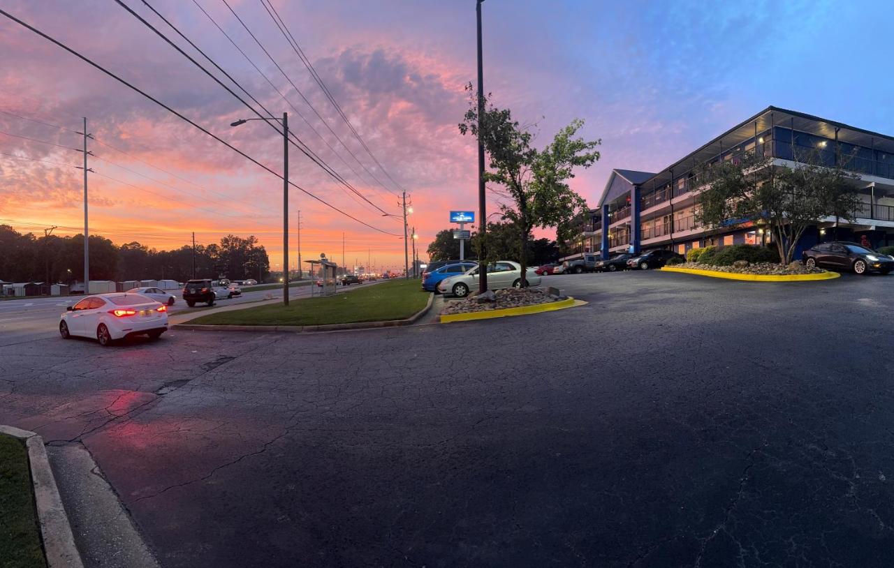 Live In Lodge Extended Stay Riverdale — photo 9