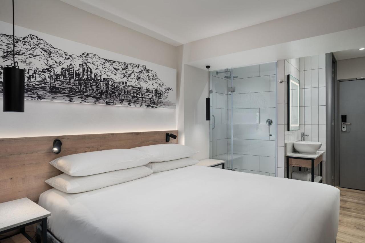 Protea Hotel by Marriott Cape Town Sea Point - 3