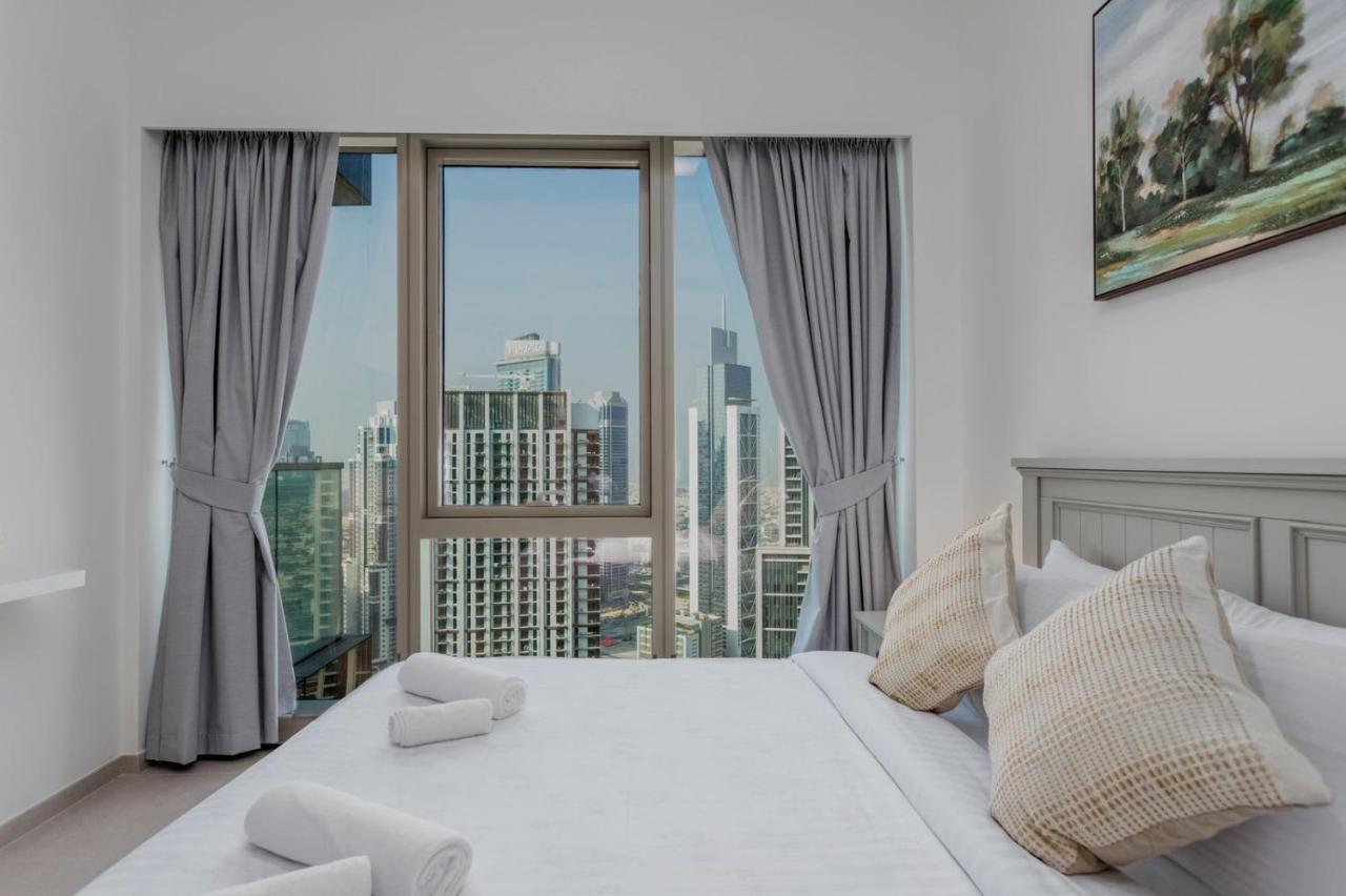 Near Burj Khalifa - 1BR Apartment in Grande Residence, Downtown - Allsopp & Allsopp - 2