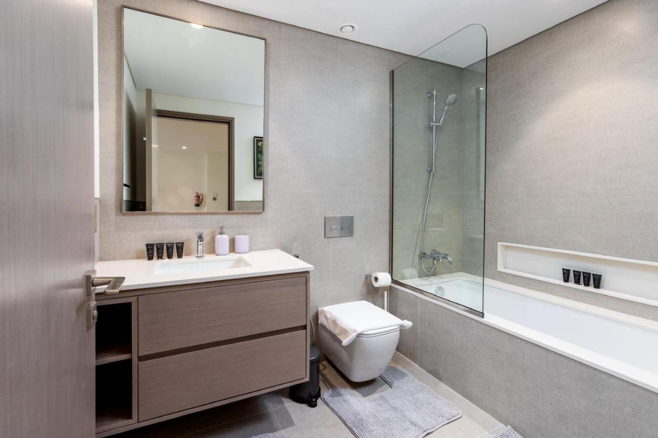 Near Burj Khalifa - 1BR Apartment in Grande Residence, Downtown - Allsopp & Allsopp - 3