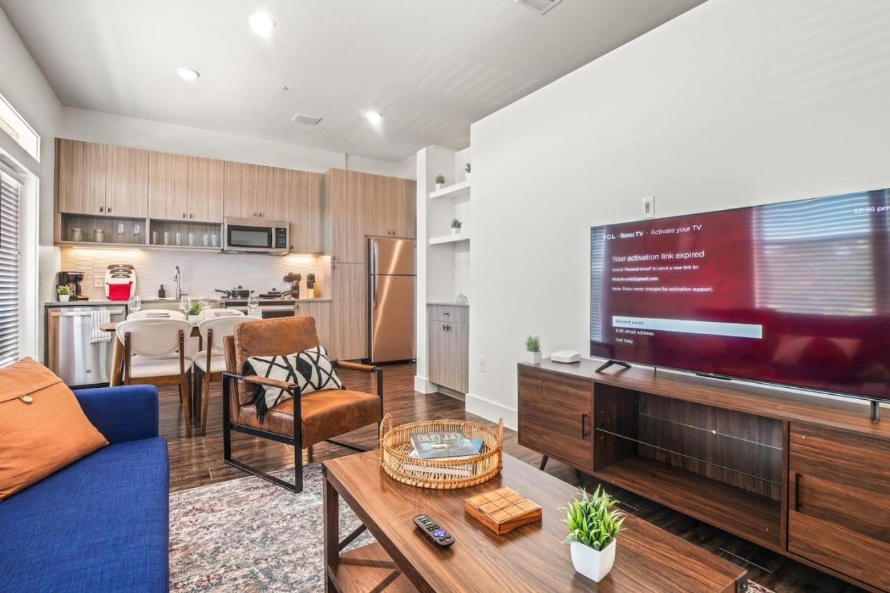 Urban Oasis 1B 1BR Apartment