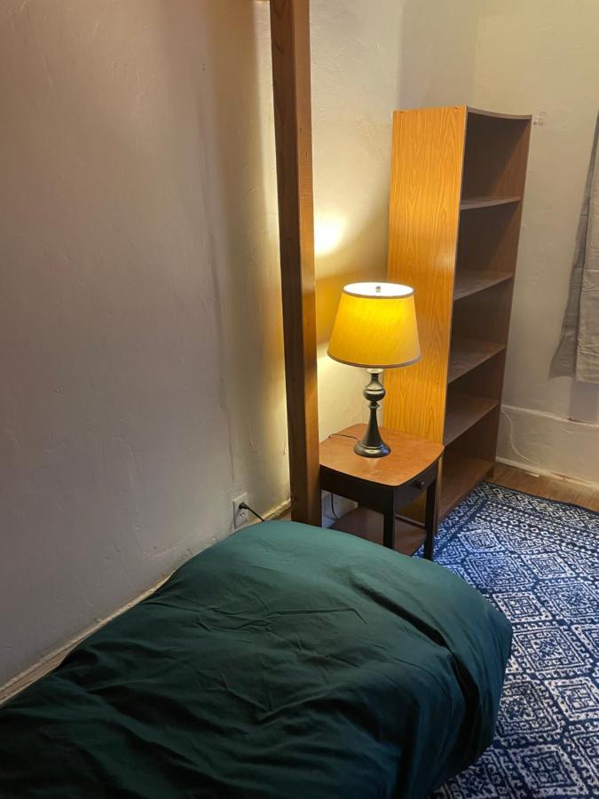 Cozy room in east Village apartment - 2