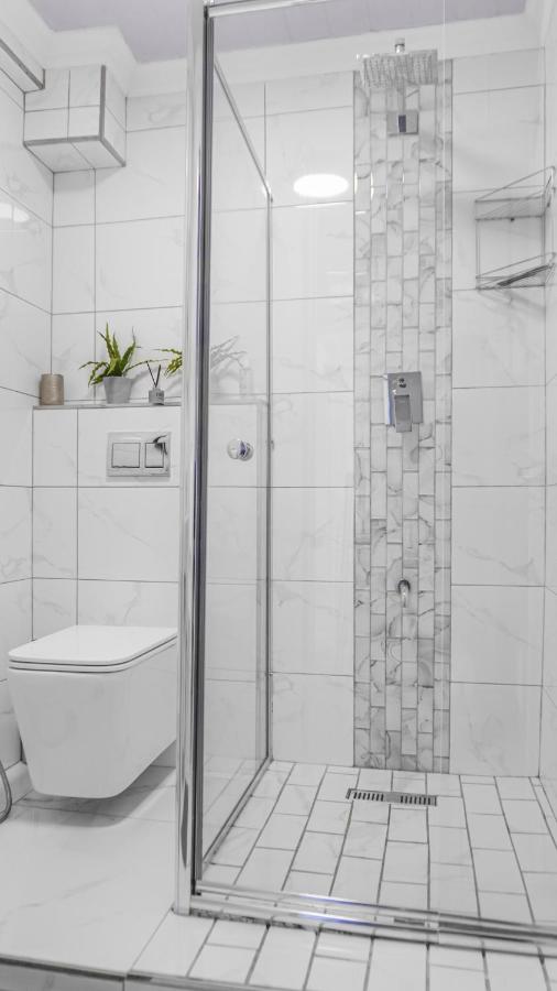 Beachfront Bliss Mouille Point - 5