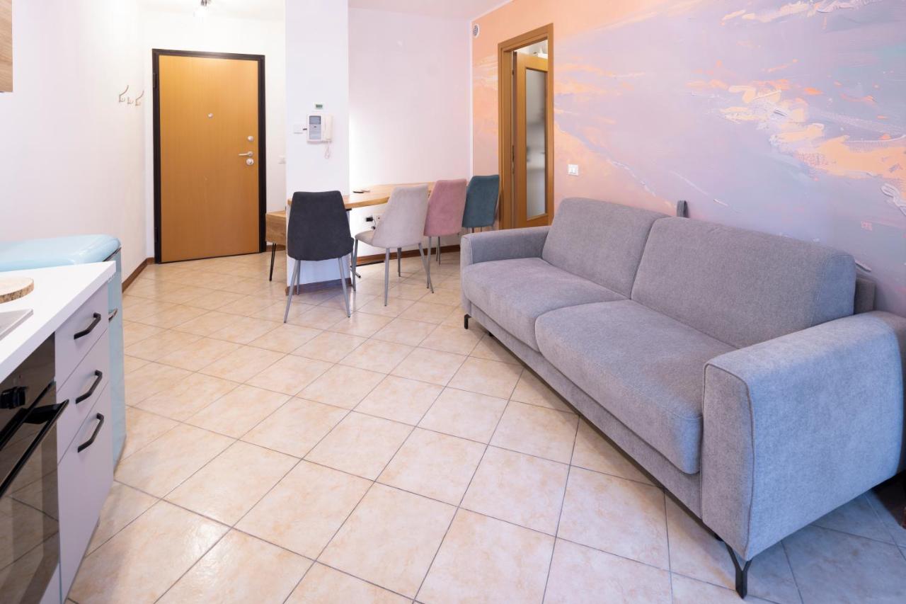 - Luxury Apartment With Garden - - 5