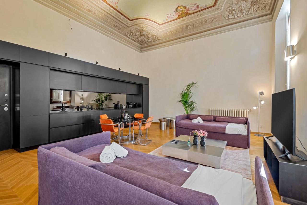 Via Venezia 10 - Renaissance - Historic Charm with Frescoes and Private Courtyard Parking in Florence Heart - 5