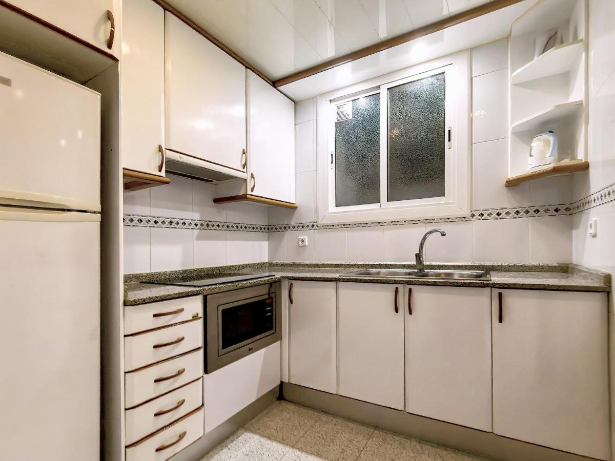 Classbedroom Barcelona Sagrera Apartment - 4