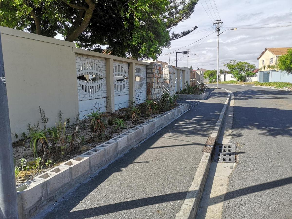 Coastal Cozy - Table Mountain Suite - 2