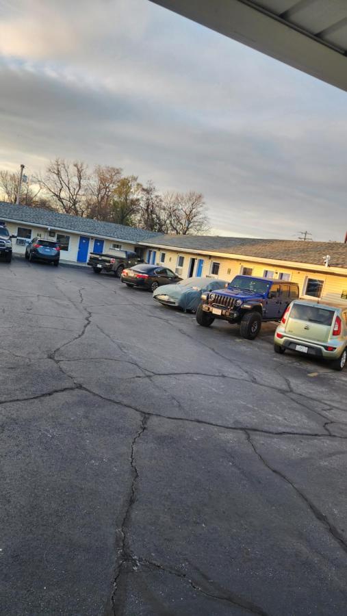 Plaza Motel — photo 12
