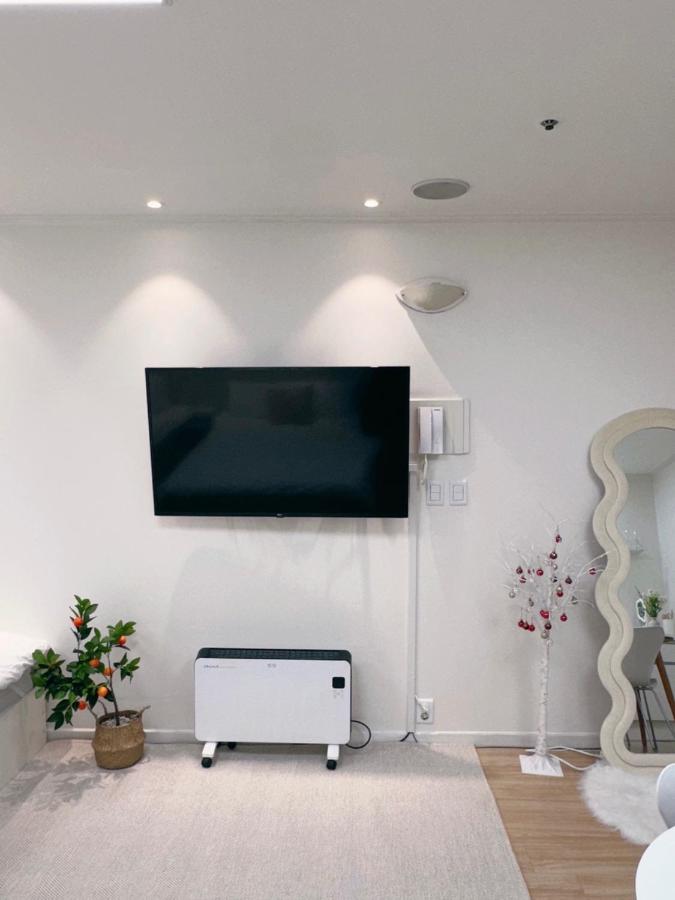 NEW Remodeling Hongdae House - 4