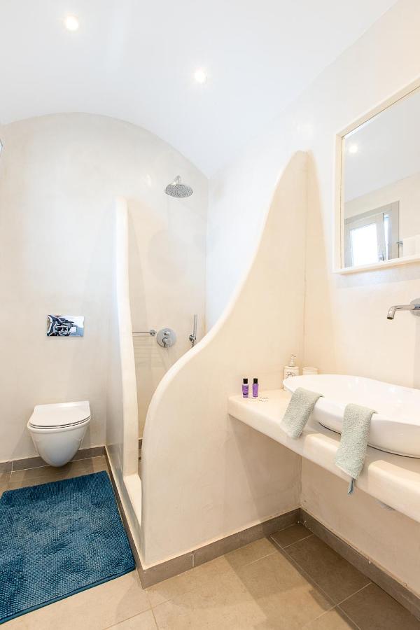 Santorini Villatzio Suites - 3