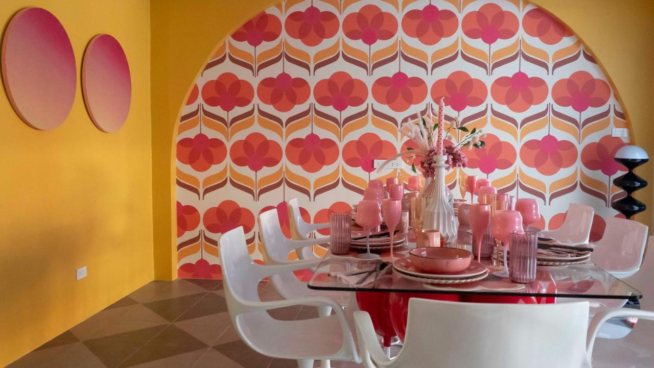 Retrovibes Sathorn BTS Saphan Taksin ICONSIAM Asiatique Chao Phraya Max 9 persons