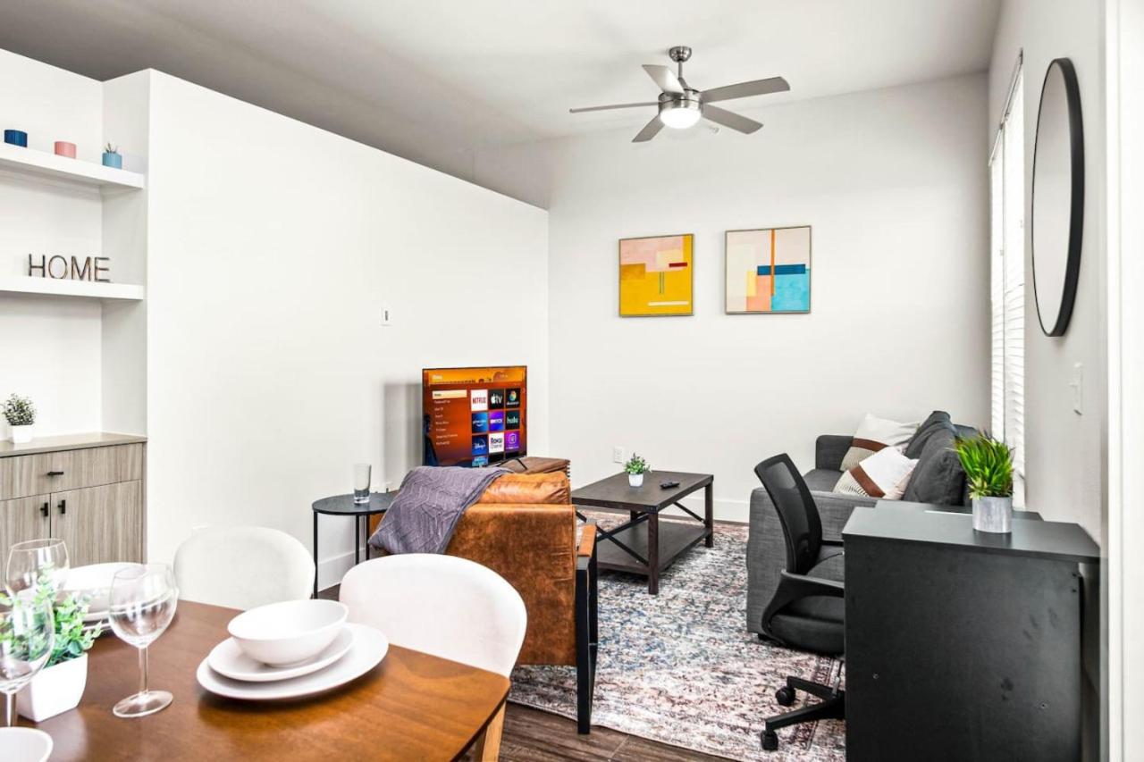 Luxurious New Unit 1Bd1Ba Pool, Golf Sim - 5