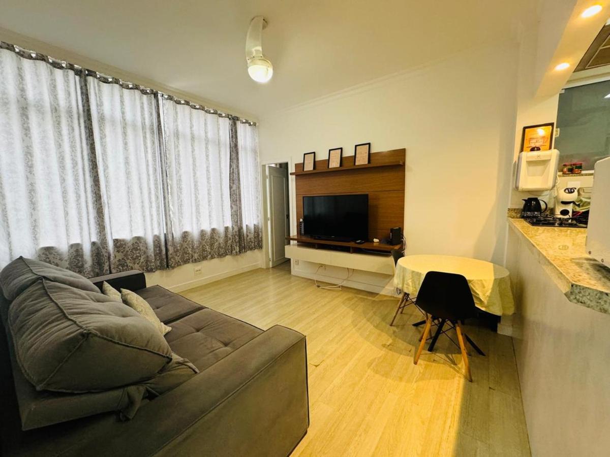 APARTAMENTO DOS SONHOS EM COPACABANA, localização incrível, 3min da praia e perto de Ipanema