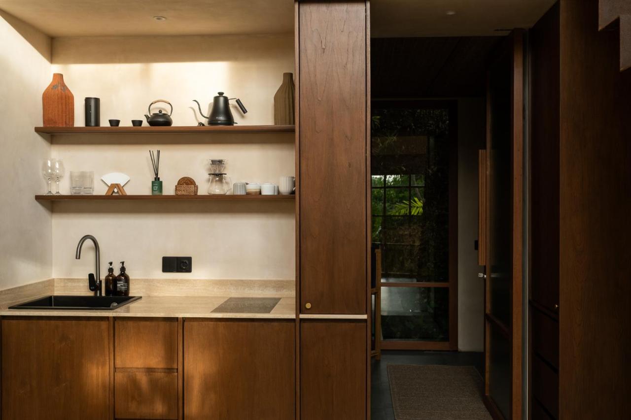 Calista Studios SATU Tasteful 1 BR studio tucked in peaceful jungle - 4