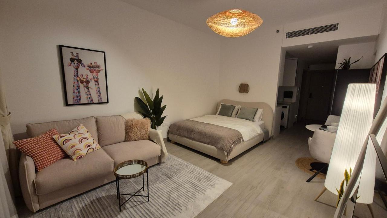 Deluxe Studio - Stylish & Cosy in Luma22 - 2