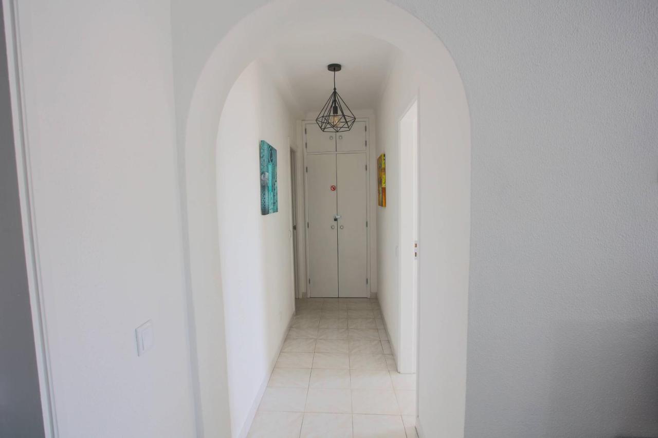 Go4Portugal - Dinis - Luxe Condo with Pool, Airco, Seaview with two Balcony - 5