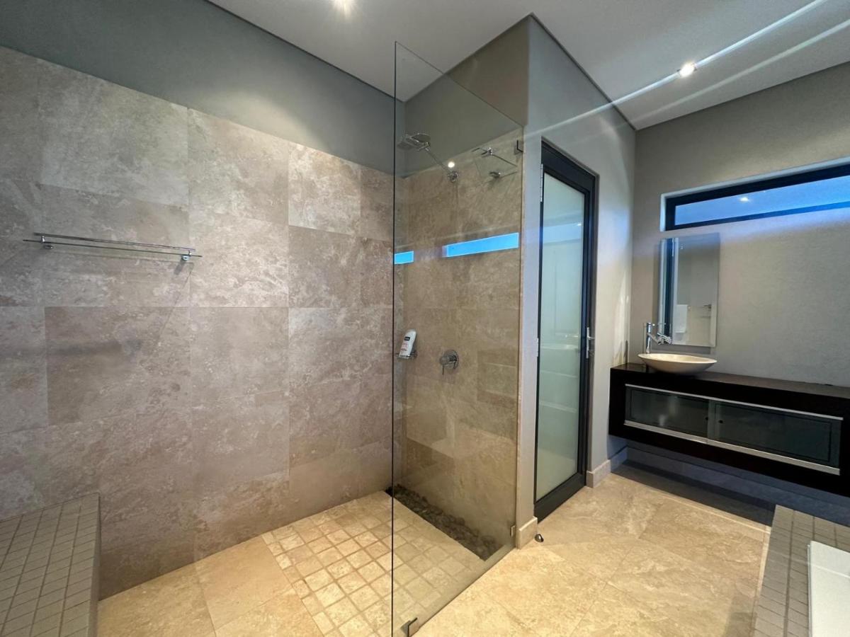 Ocean View Premium Room incl garage - 3