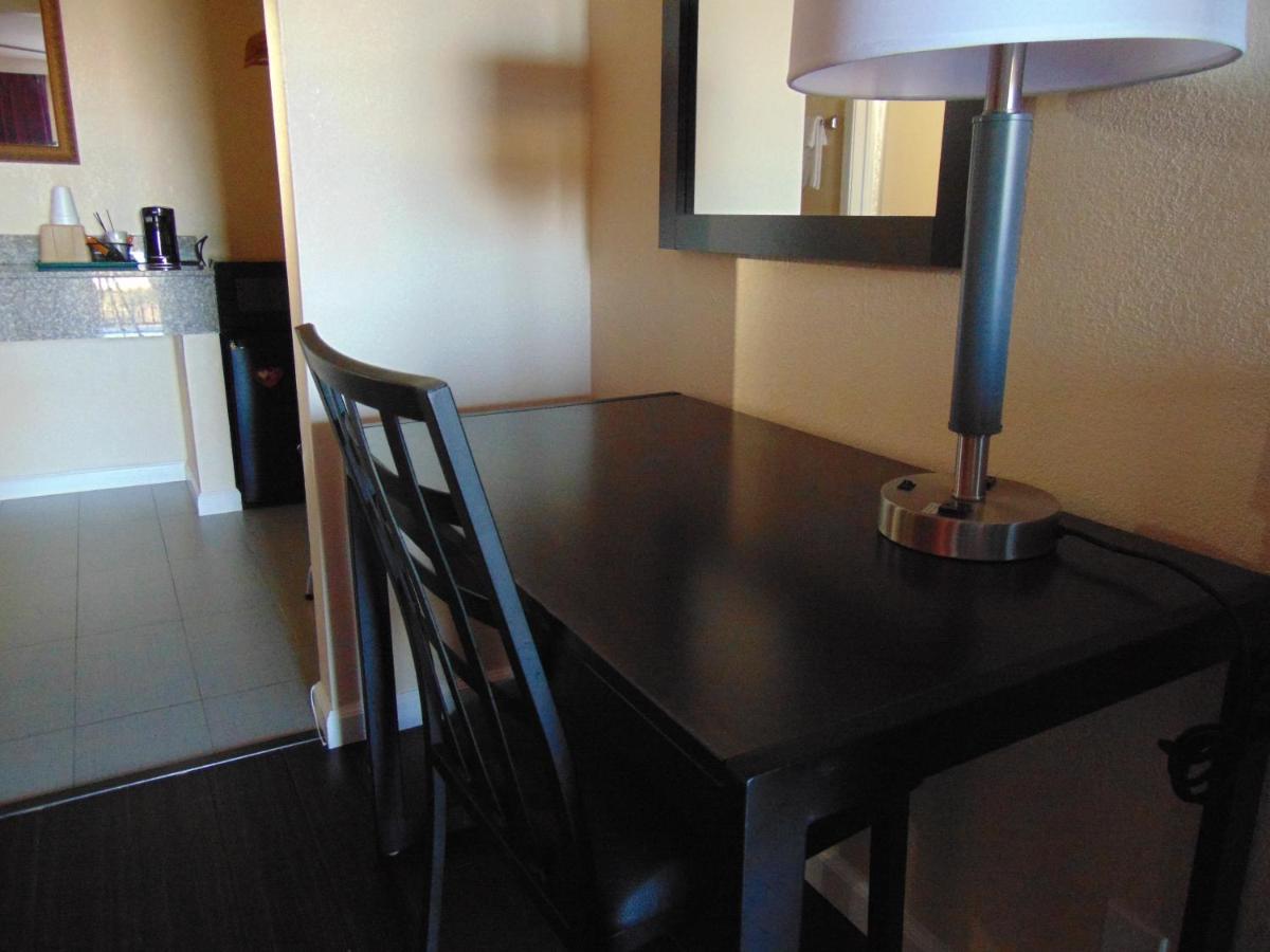 Heart of Austin Suites — photo 17