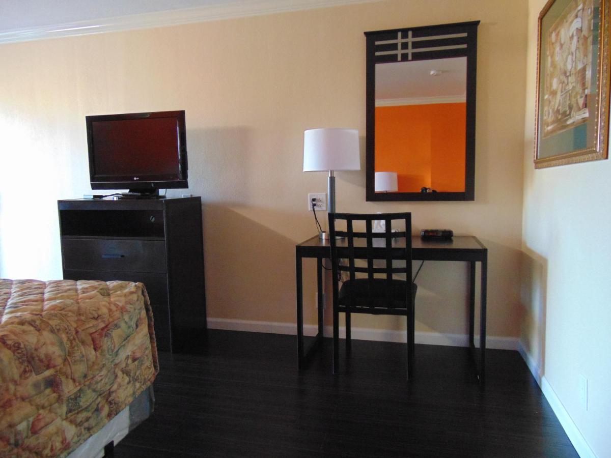Heart of Austin Suites — photo 11