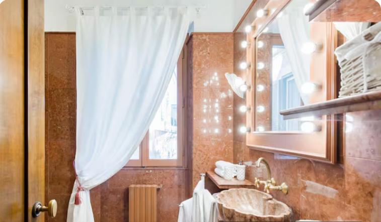 Spacious Penthouse with Stunning Views of Historic Landmarks - 3