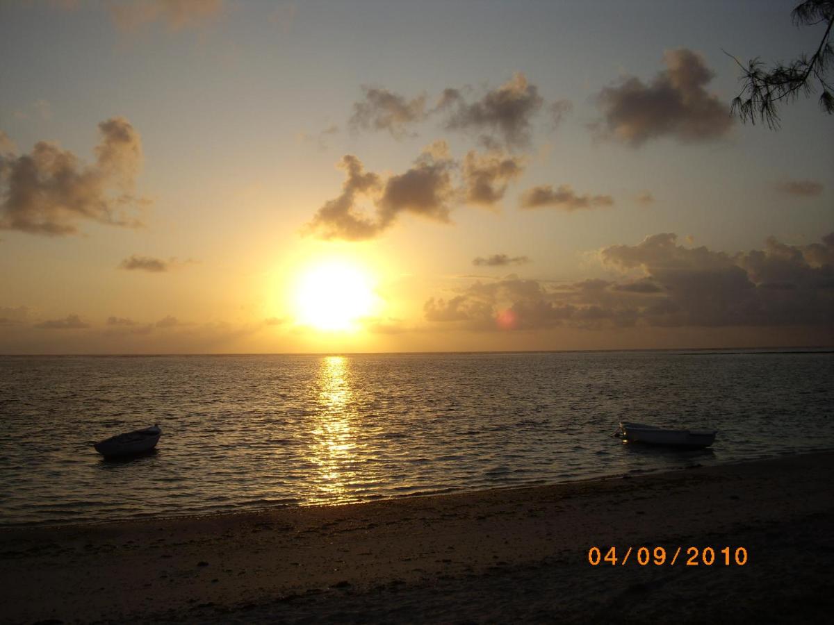 Beach: Villa A Belle Mare