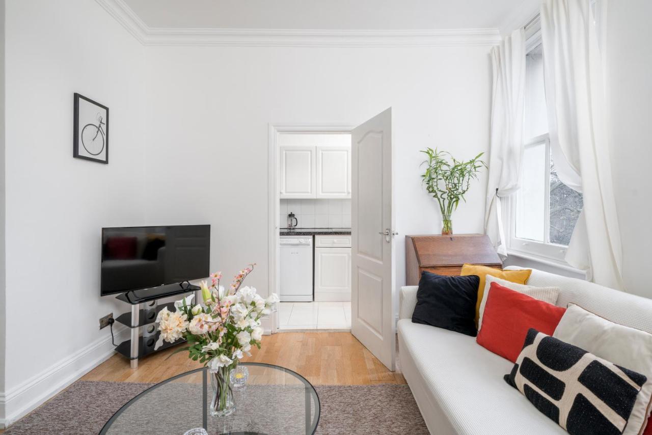 Superb location! Charming 2-3 bed, Garden views, 2 min to Tube - 4