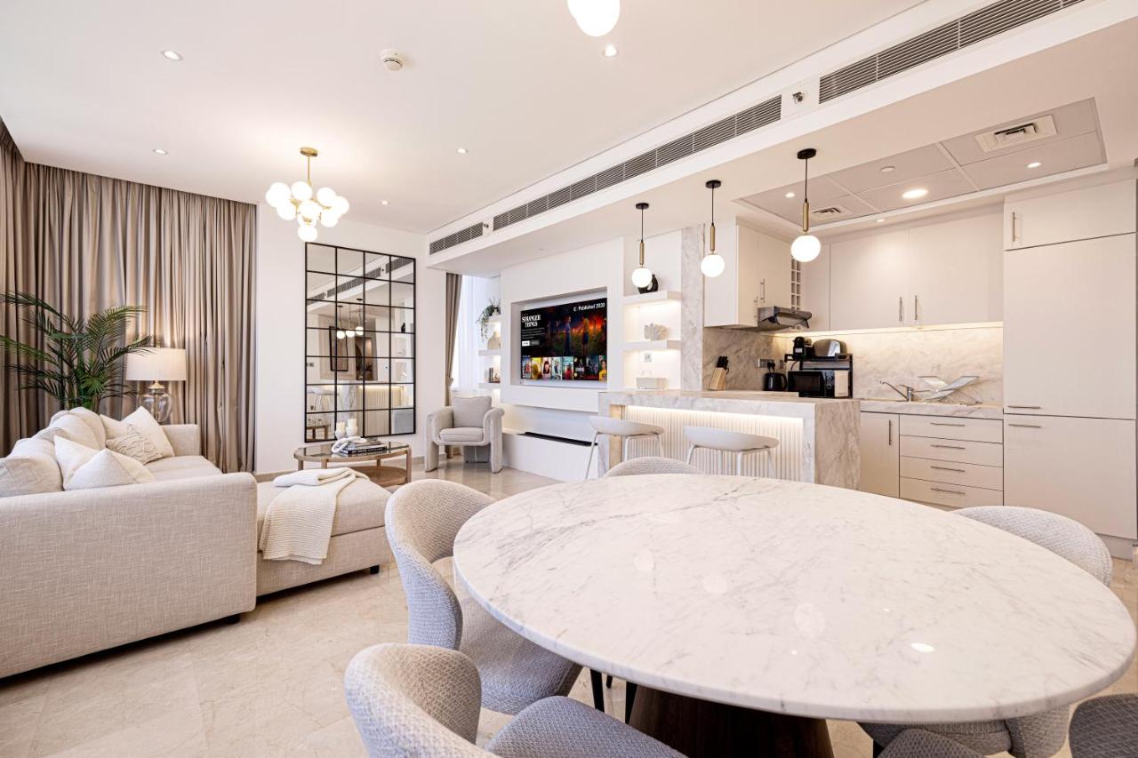 Kensington 2BR Flat DIFC Trade Centre Arts Club