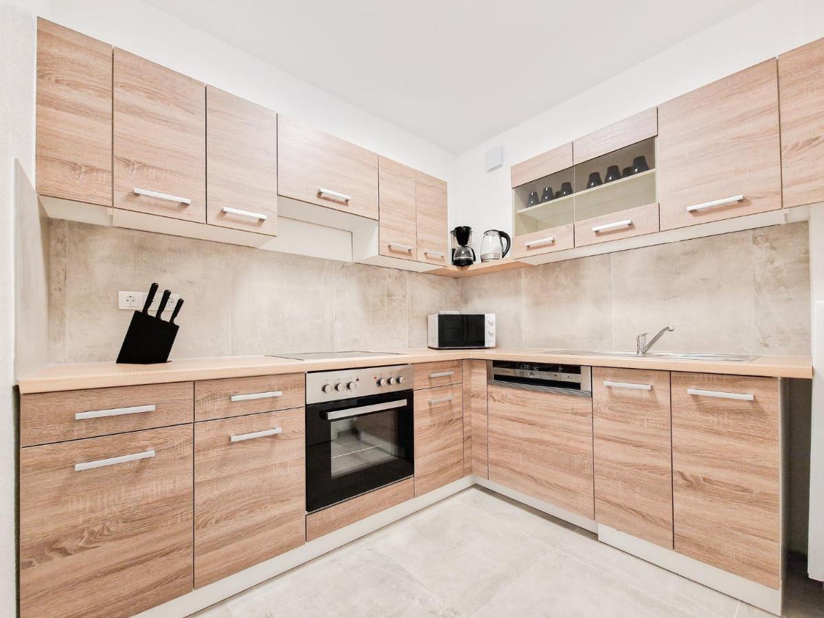 Tolstov Apartments - 2 or 3 Room Apartments - 15 Min zur Messe DUS & 10 Min Old Town DUS
