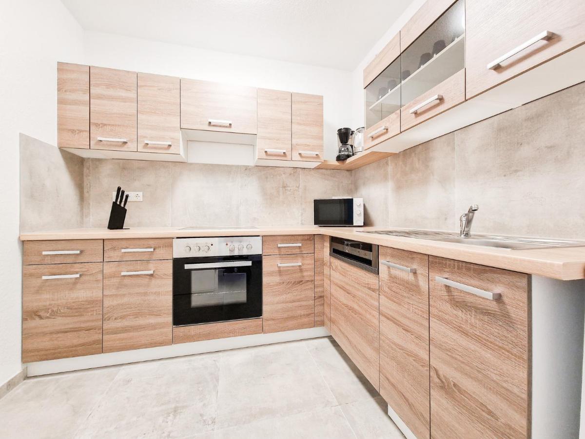 Tolstov Apartments - 2 or 3 Room Apartments - 15 Min zur Messe DUS & 10 Min Old Town DUS