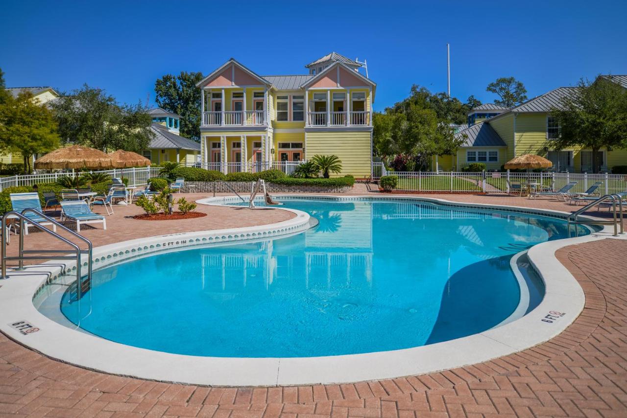 Image: Barefoot'n Resort Kissimmee Orlando