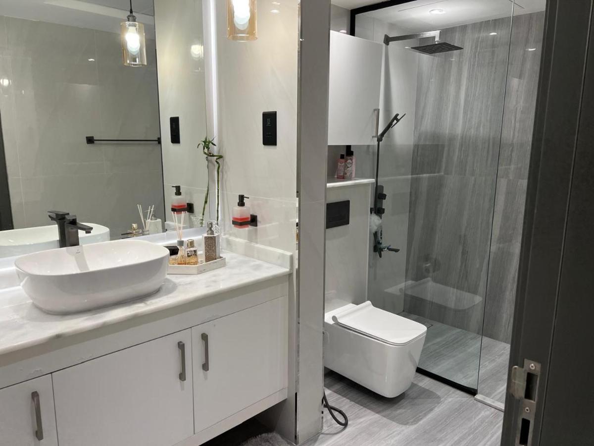 8 Boulevard Walk 'Heart of Downtown' - 5