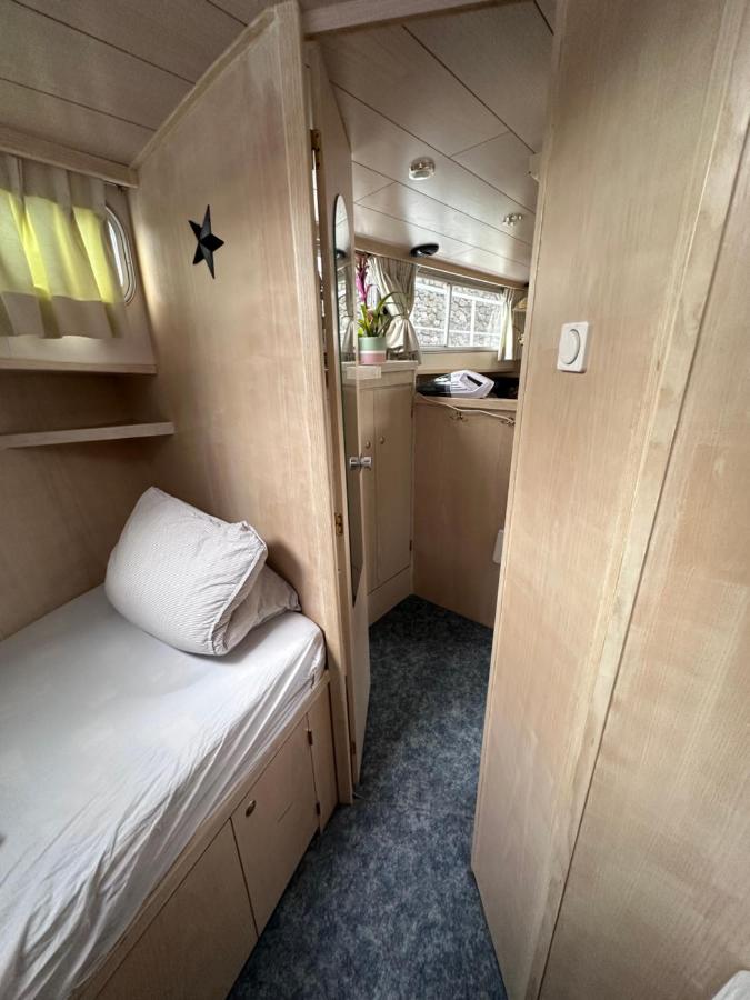 Luxury Houseboat - 3