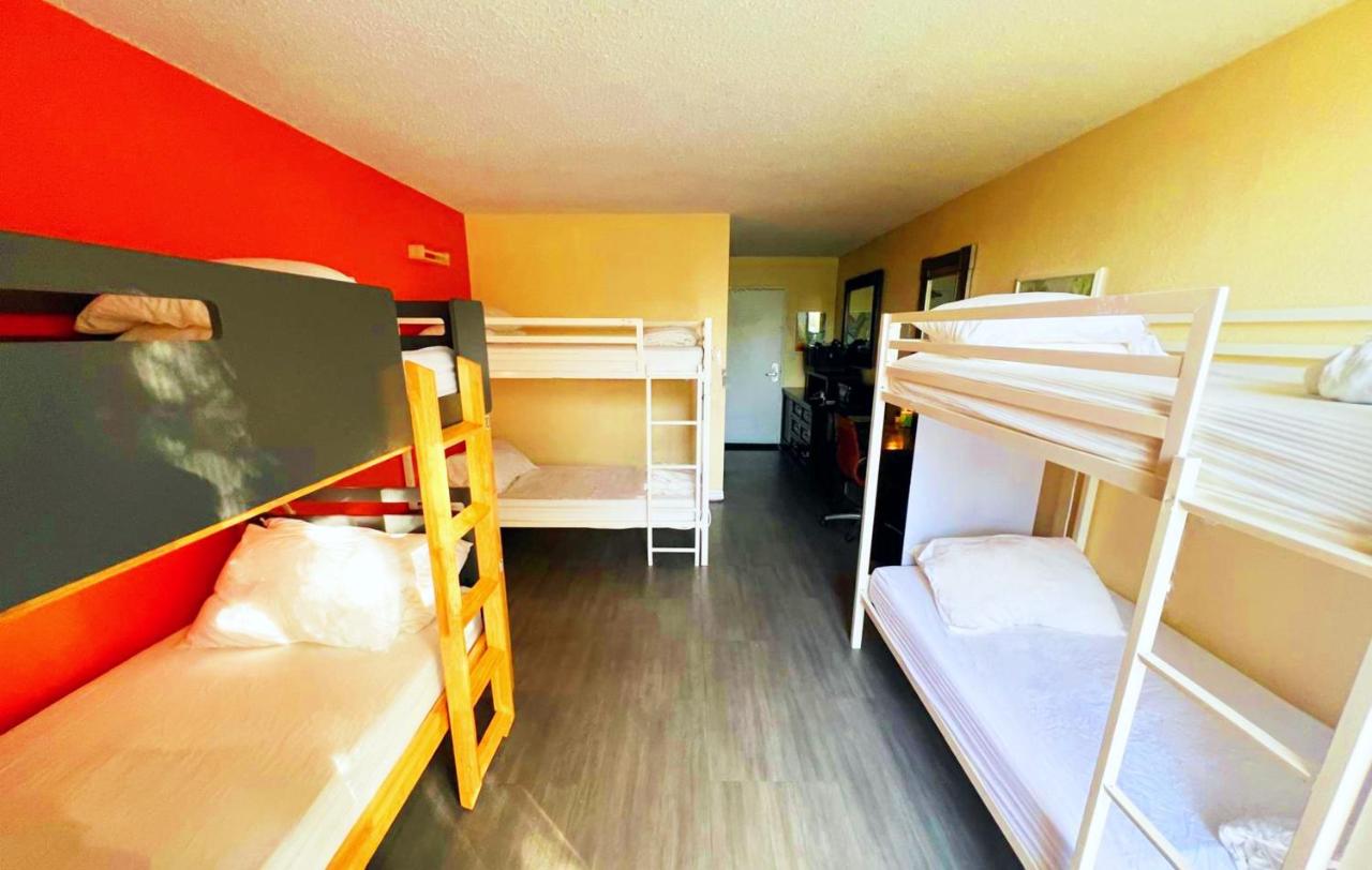 Bposhtels Orlando Florida Mall — photo 22