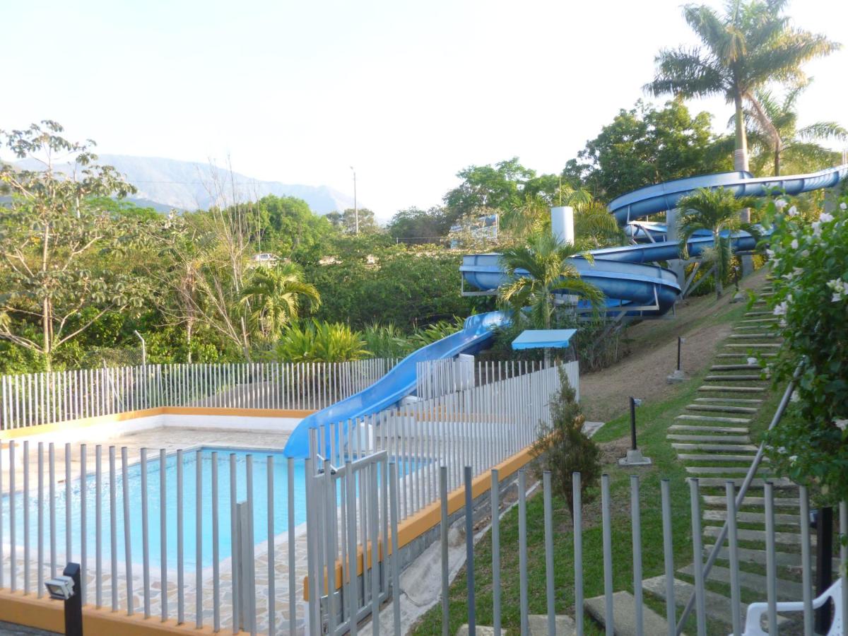 Water park: San Jeronimo Cabaña