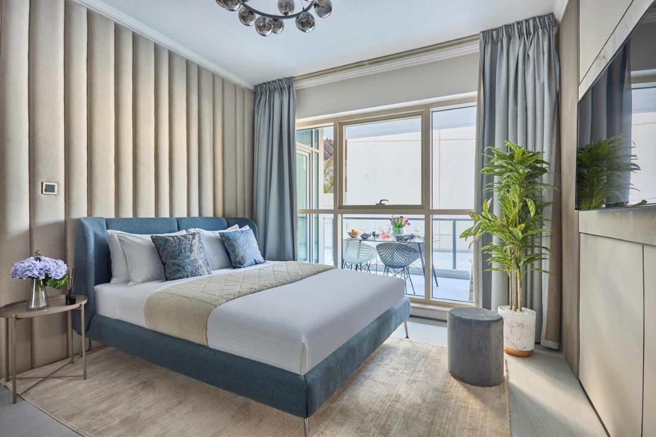 Frank Porter - Marina Quays East Tower - 2