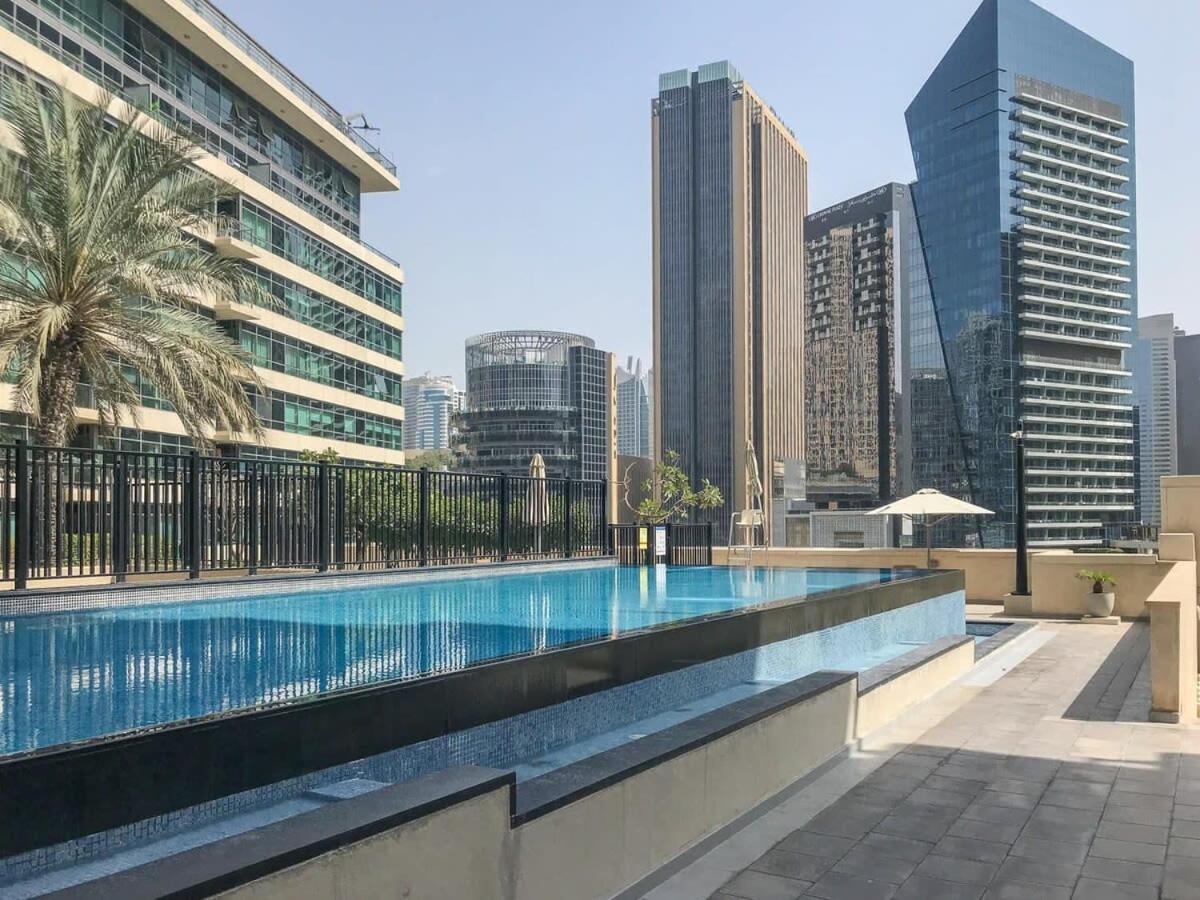 Frank Porter - Marina Quays East Tower - 4