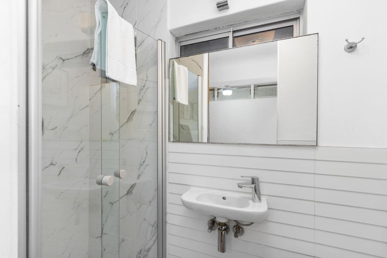 Clifton Studio 104 - 3