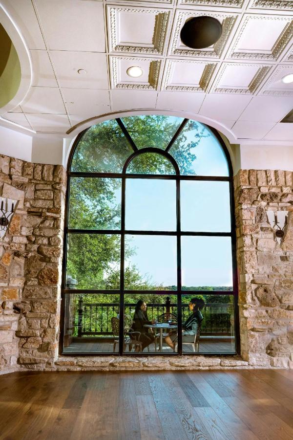 Renaissance Austin Arboretum Domain Hotel — photo 12