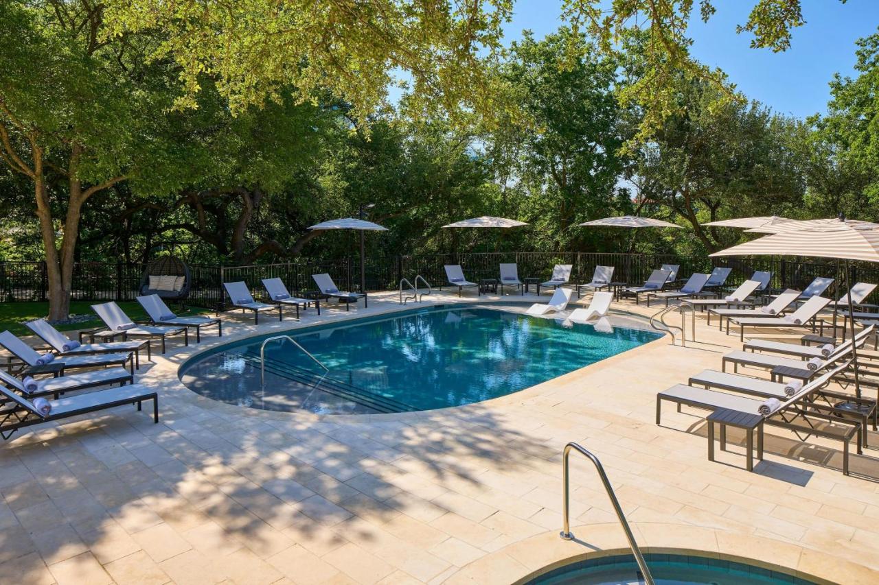 Renaissance Austin Hotel - 2