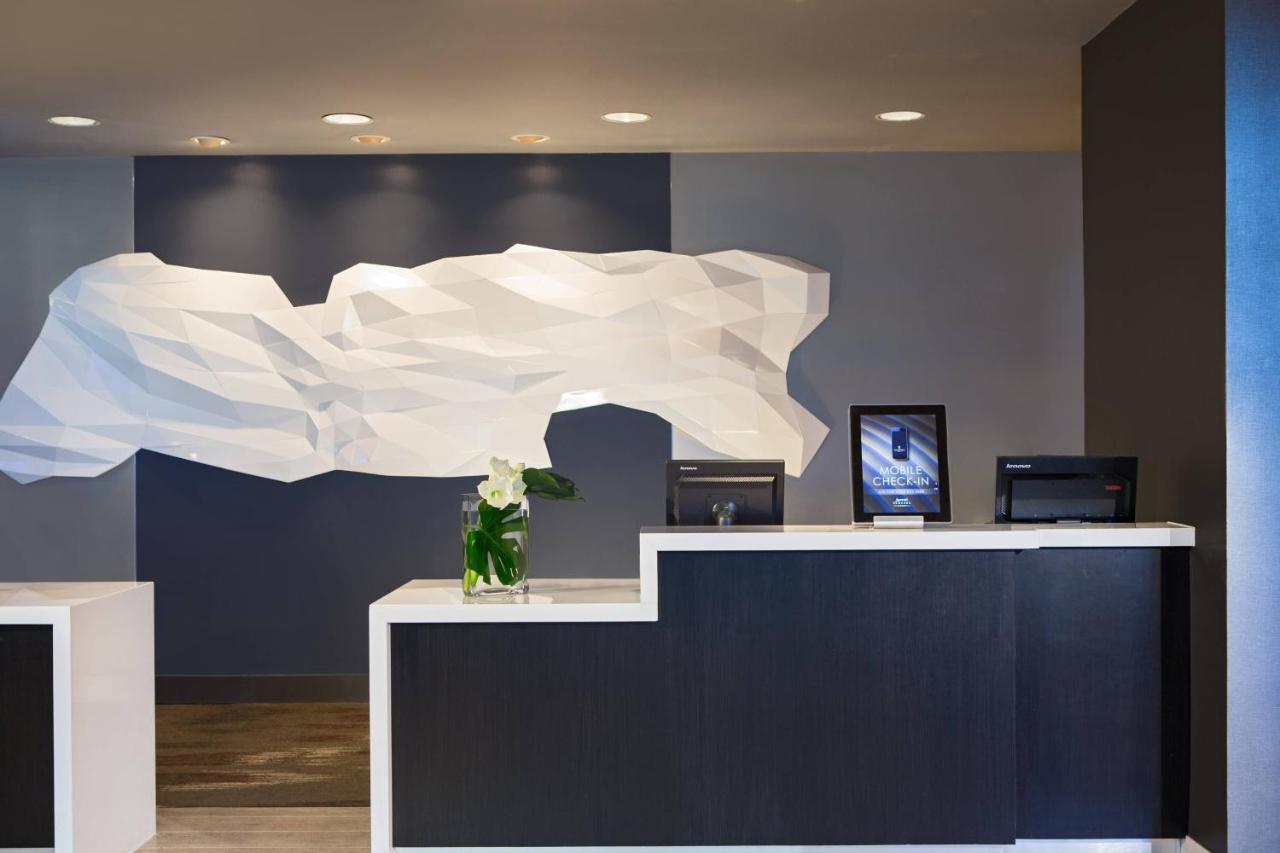 Renaissance Chicago O'Hare Suites Hotel — photo 18