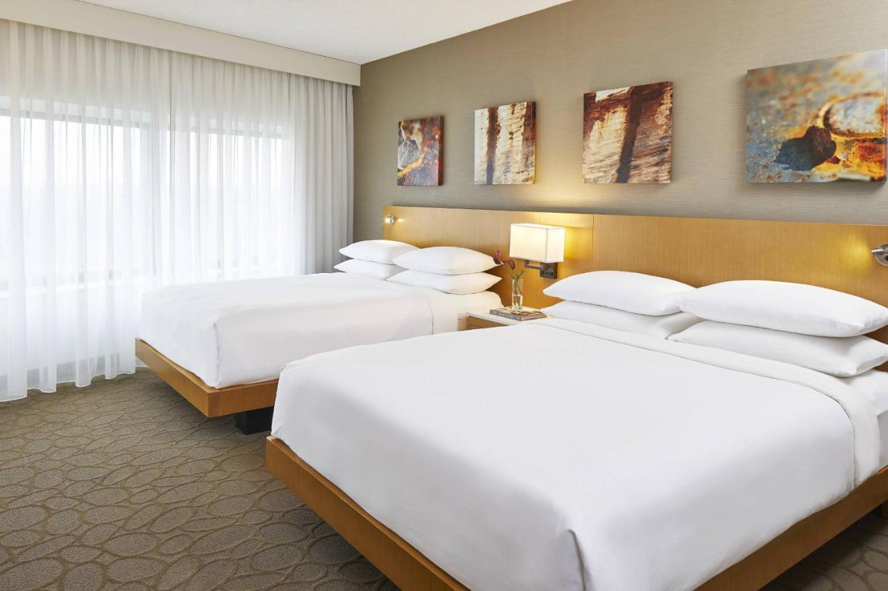 Renaissance Chicago Glenview Suites Hotel — photo 16