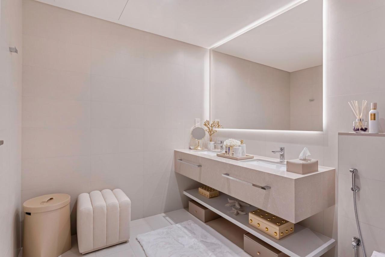 Ultra-Luxury 2BR at La Vie Iconic Sea Views - 3