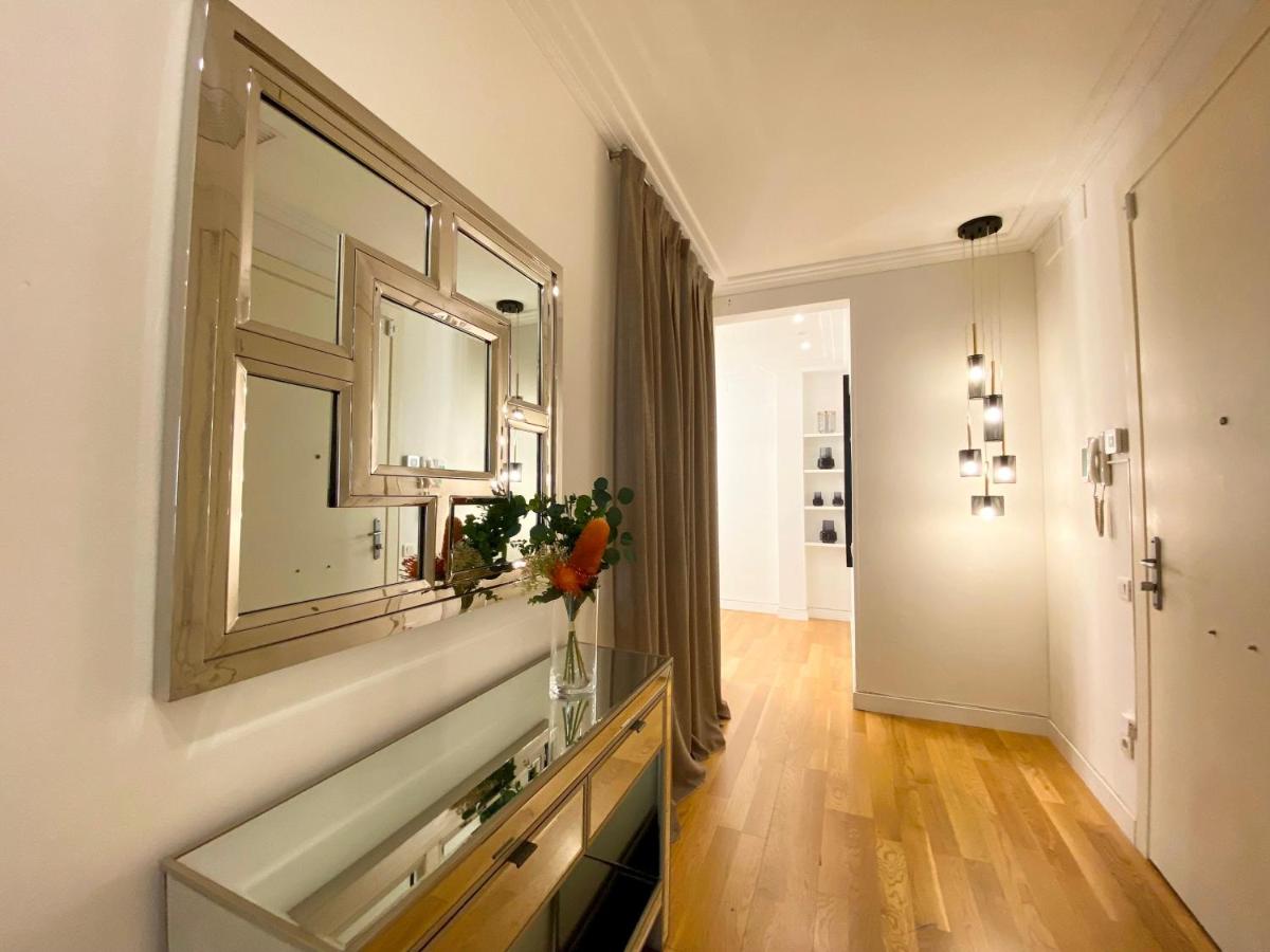 Spacious Elegant on Avenue Diagonal By MyRentalHost - 5