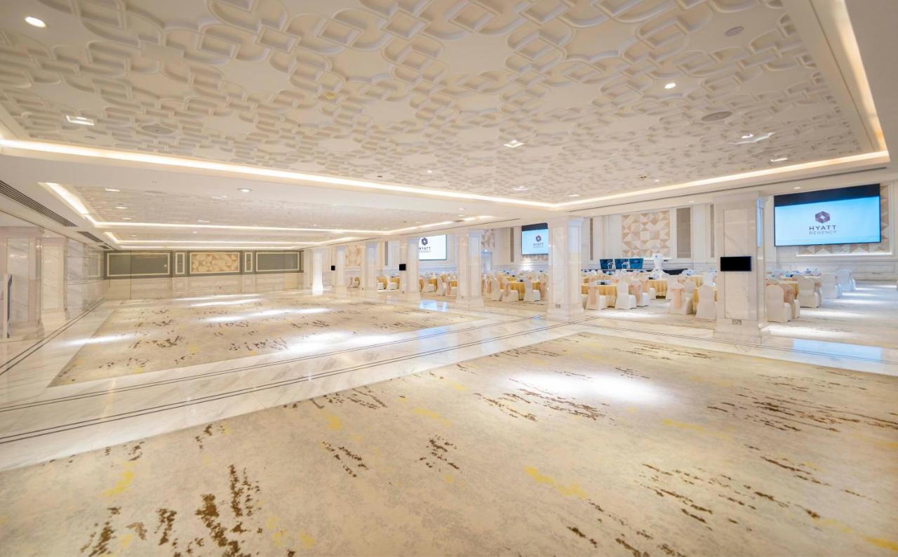 Hyatt Regency Dubai - Corniche - 3