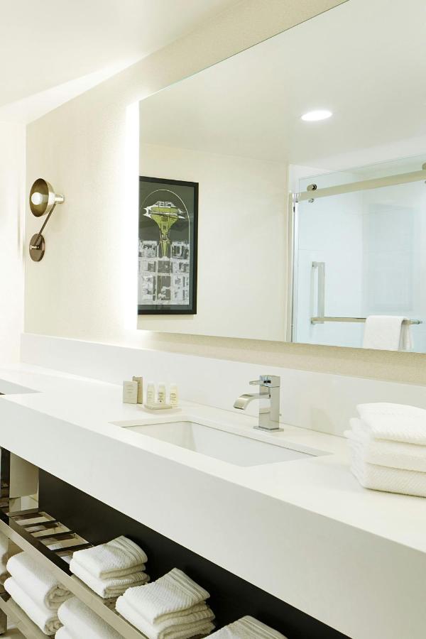 Renaissance St. Louis Airport Hotel — photo 16