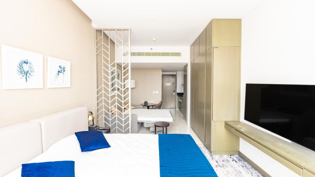 Conveniently Located Apartment With Waterfront View - 4